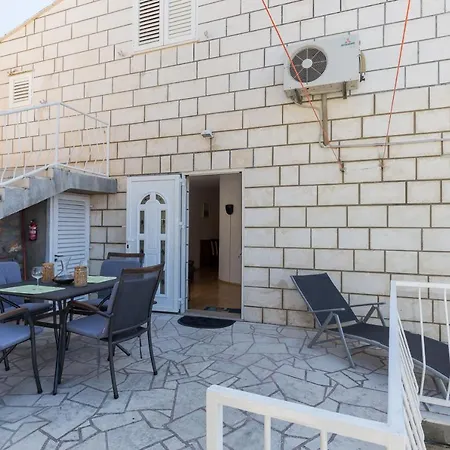 Milic Apartment *